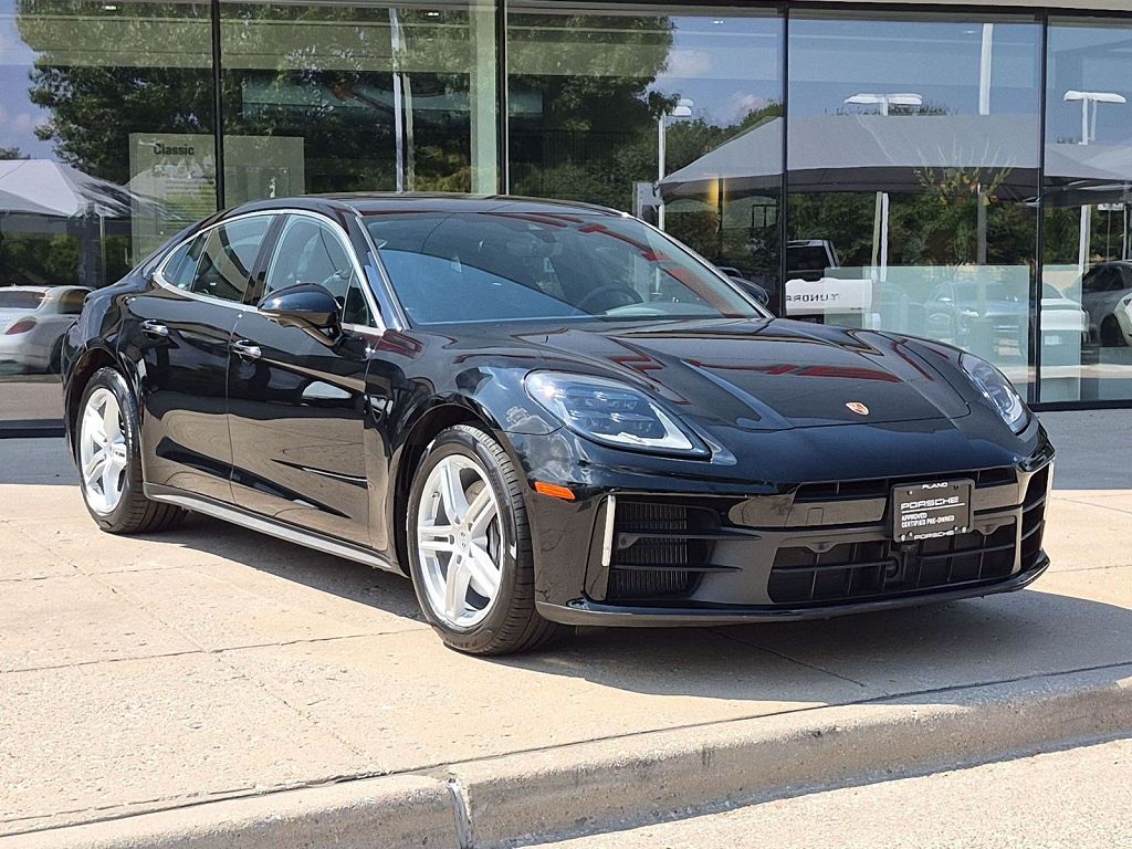 2025 Porsche Panamera 4