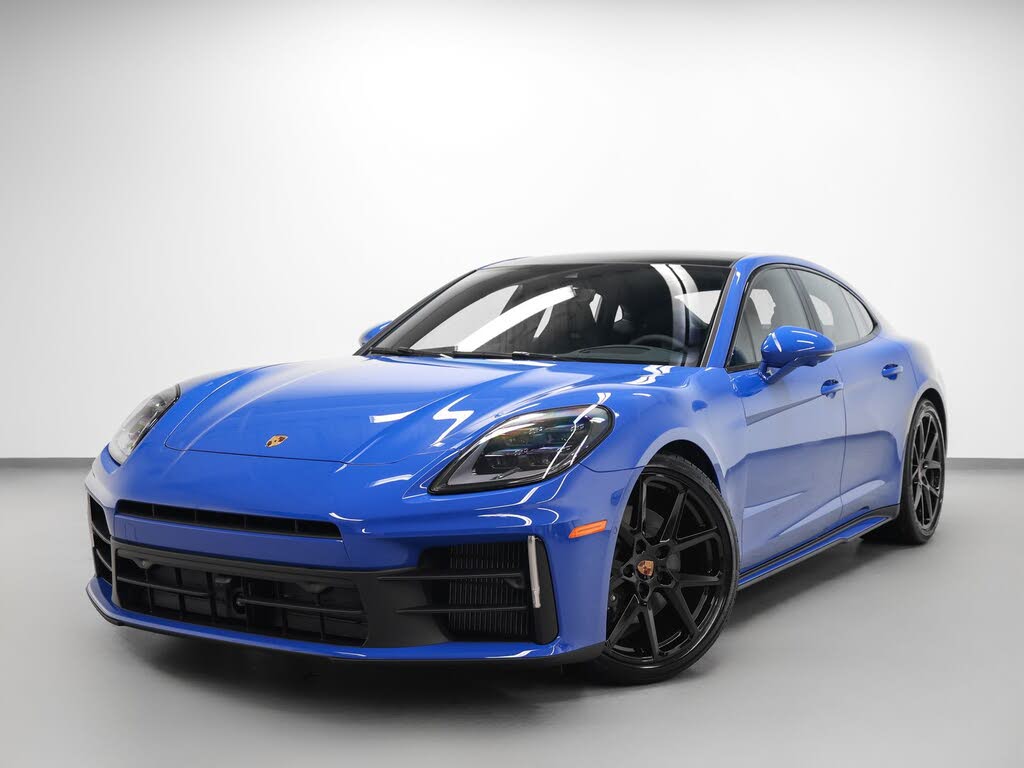 2026 Porsche Panamera 4
