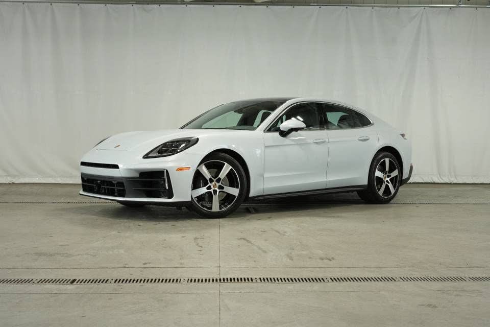 2025 Porsche Panamera