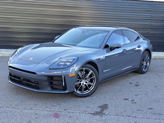 2025 Porsche Panamera 4