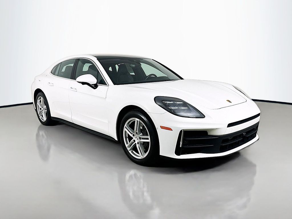 2025 Porsche Panamera 4