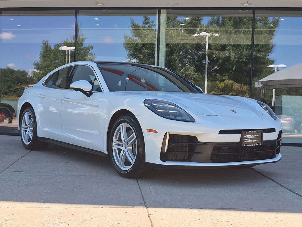 2025 Porsche Panamera 4