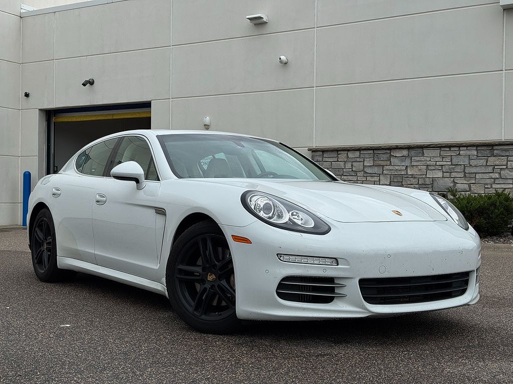 2016 Porsche Panamera S