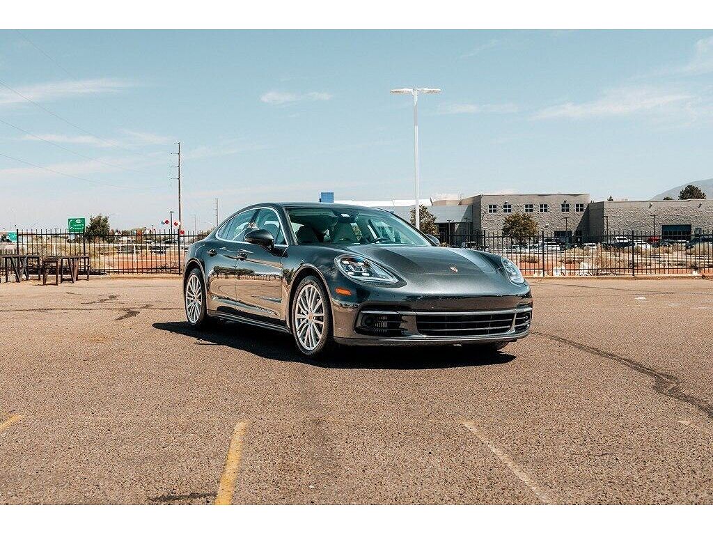 2017 Porsche Panamera 4S