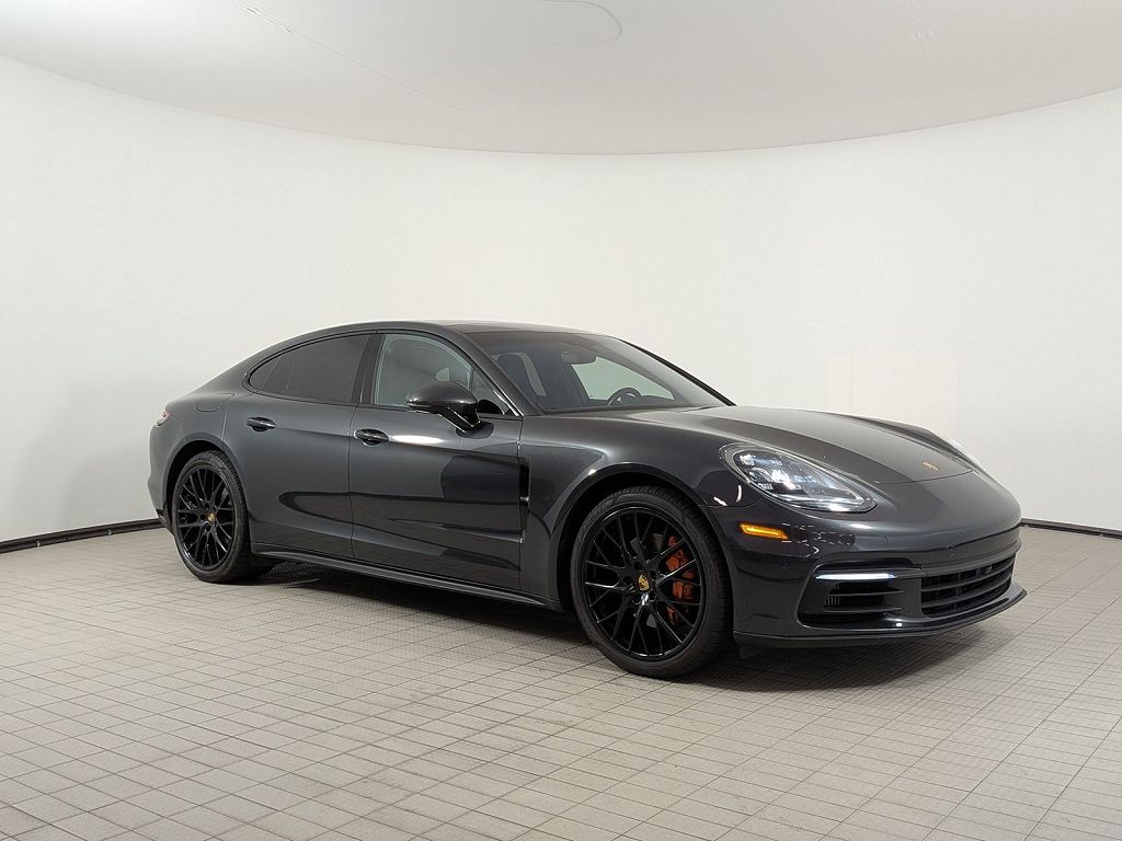 2018 Porsche Panamera 4S