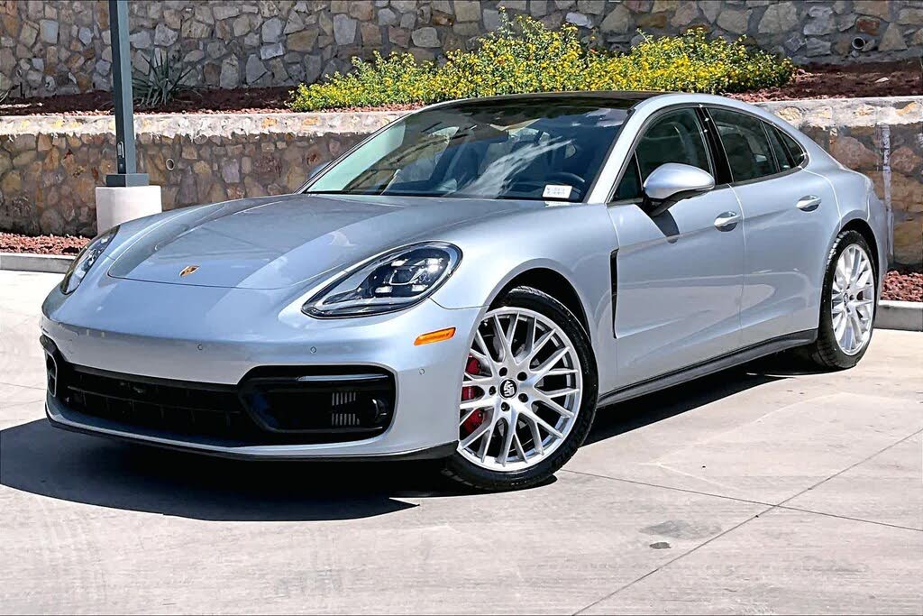 2022 Porsche Panamera 4S