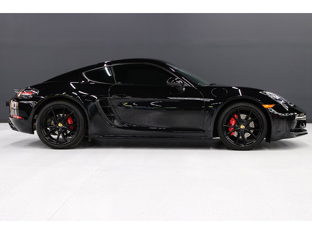 2025 Porsche 718 Cayman S