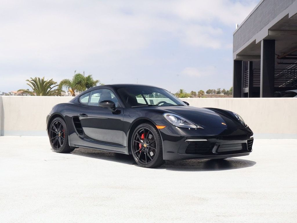 2025 Porsche 718 Cayman S