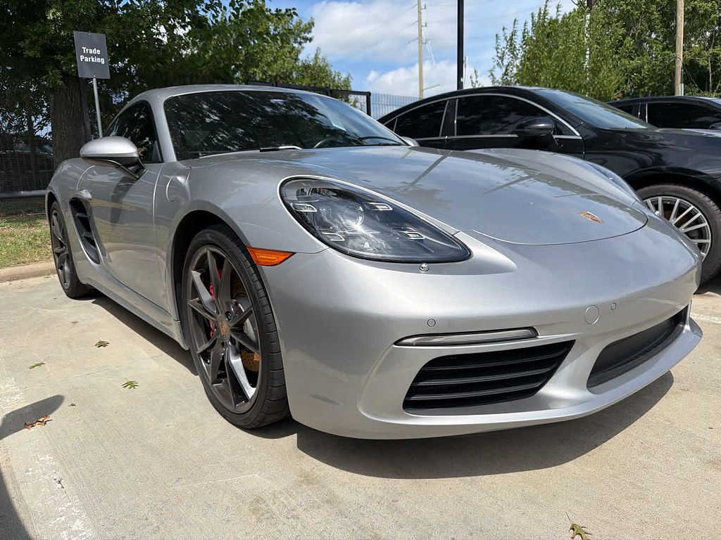 2022 Porsche 718 Cayman S