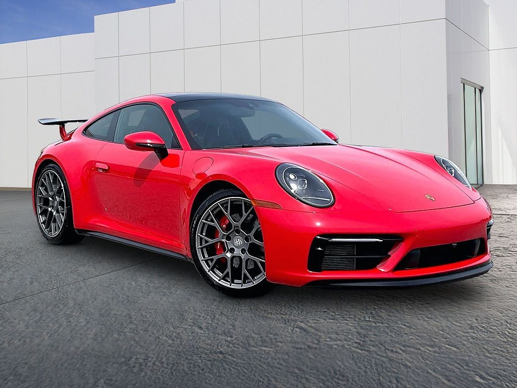 2024 Porsche 911 Carrera 4 GTS