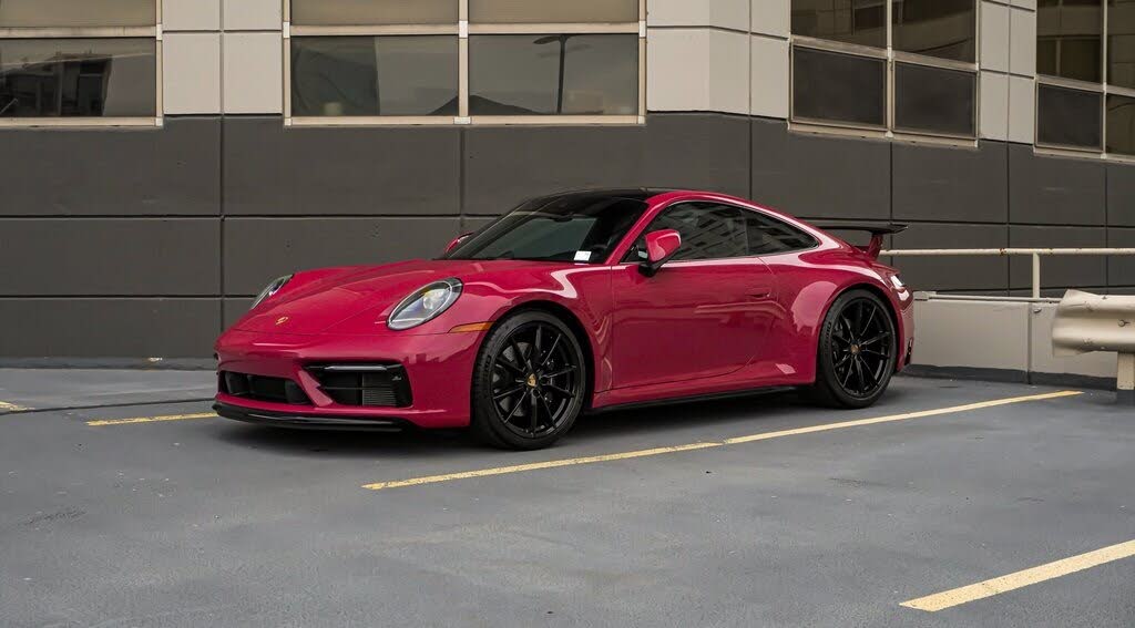 2024 Porsche 911 Carrera 4 GTS
