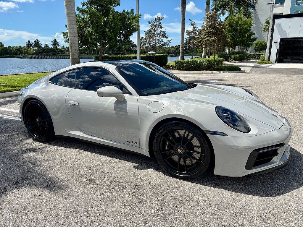 2024 Porsche 911 Carrera GTS