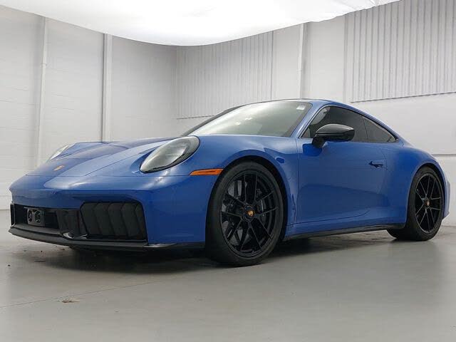 2025 Porsche 911 Carrera 4 GTS