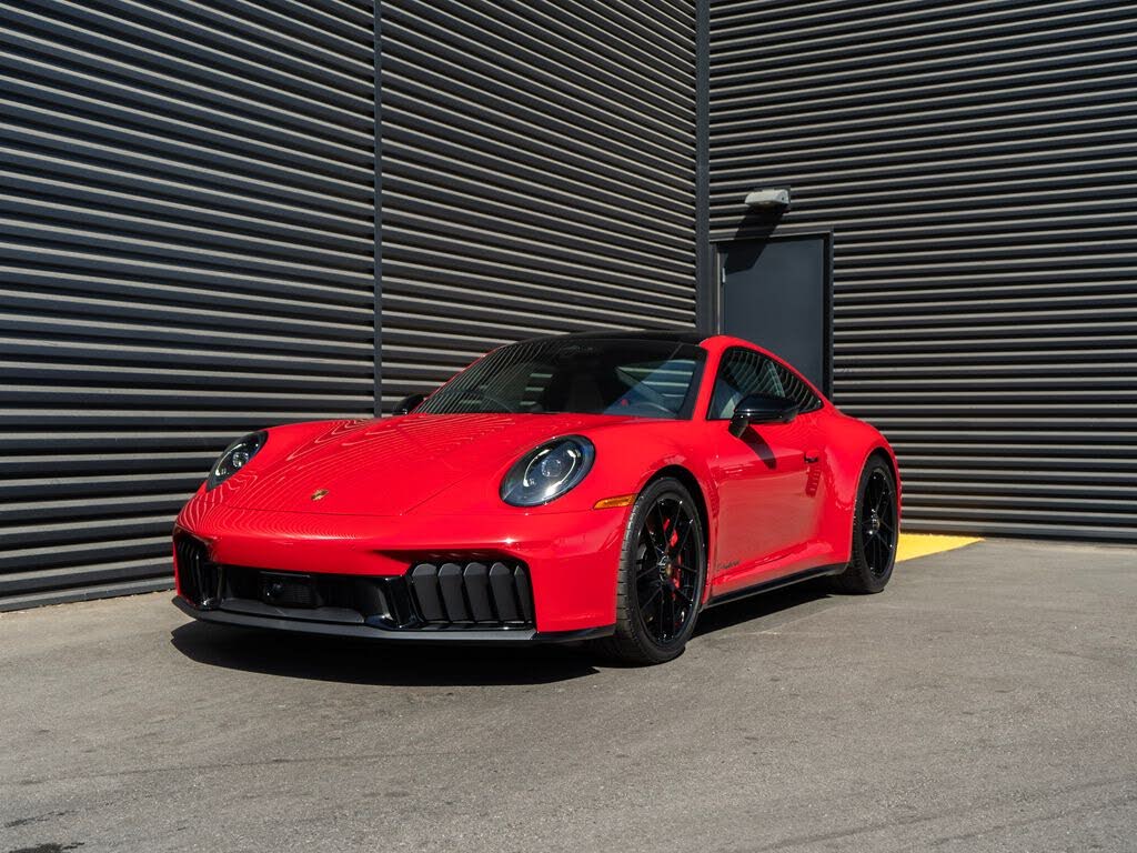 2026 Porsche 911 Carrera 4 GTS
