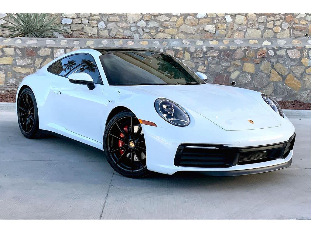 2023 Porsche 911 Carrera 4 GTS