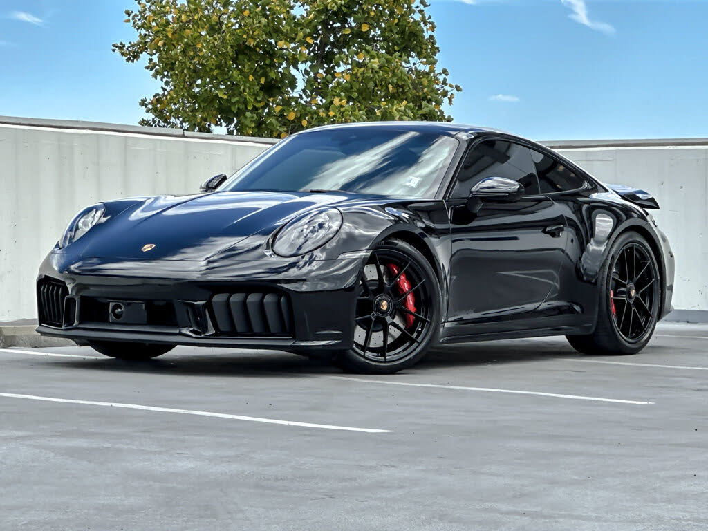 2026 Porsche 911 Carrera 4 GTS