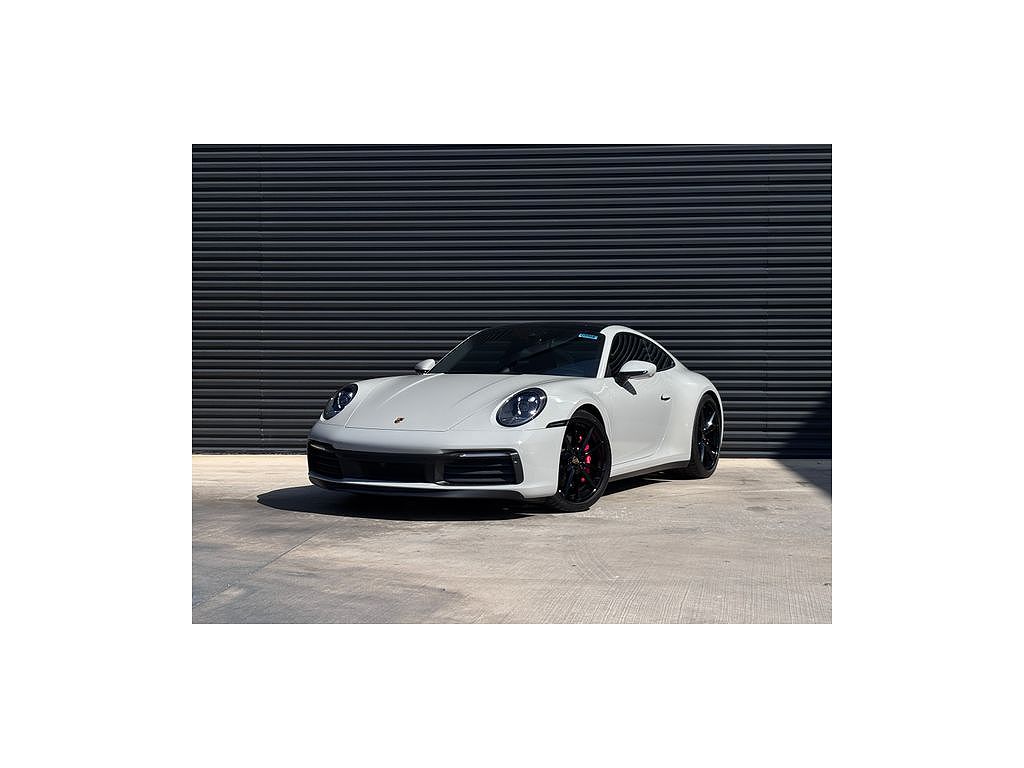 2022 Porsche 911 Carrera 4 GTS
