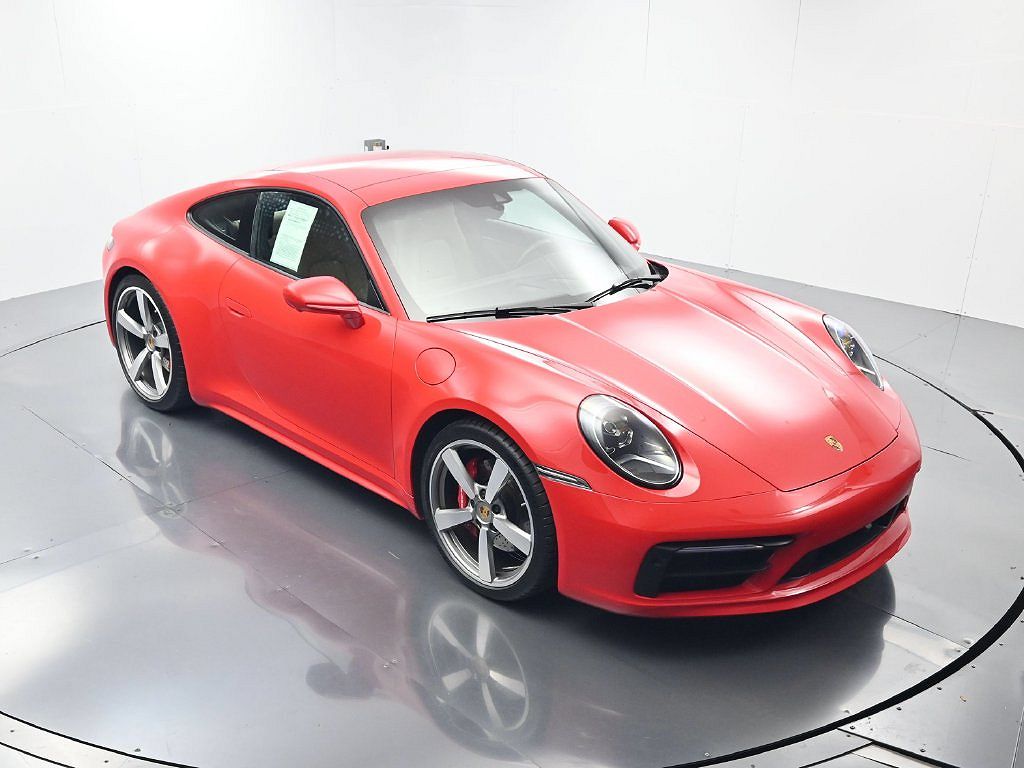 2024 Porsche 911 Carrera 4 GTS