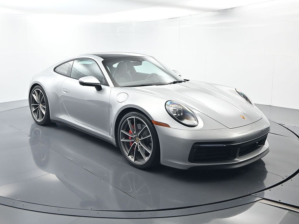 2024 Porsche 911 Carrera 4 GTS