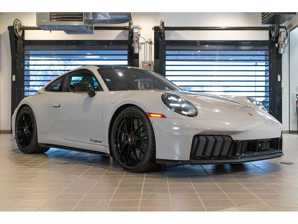 2025 Porsche 911 Carrera GTS