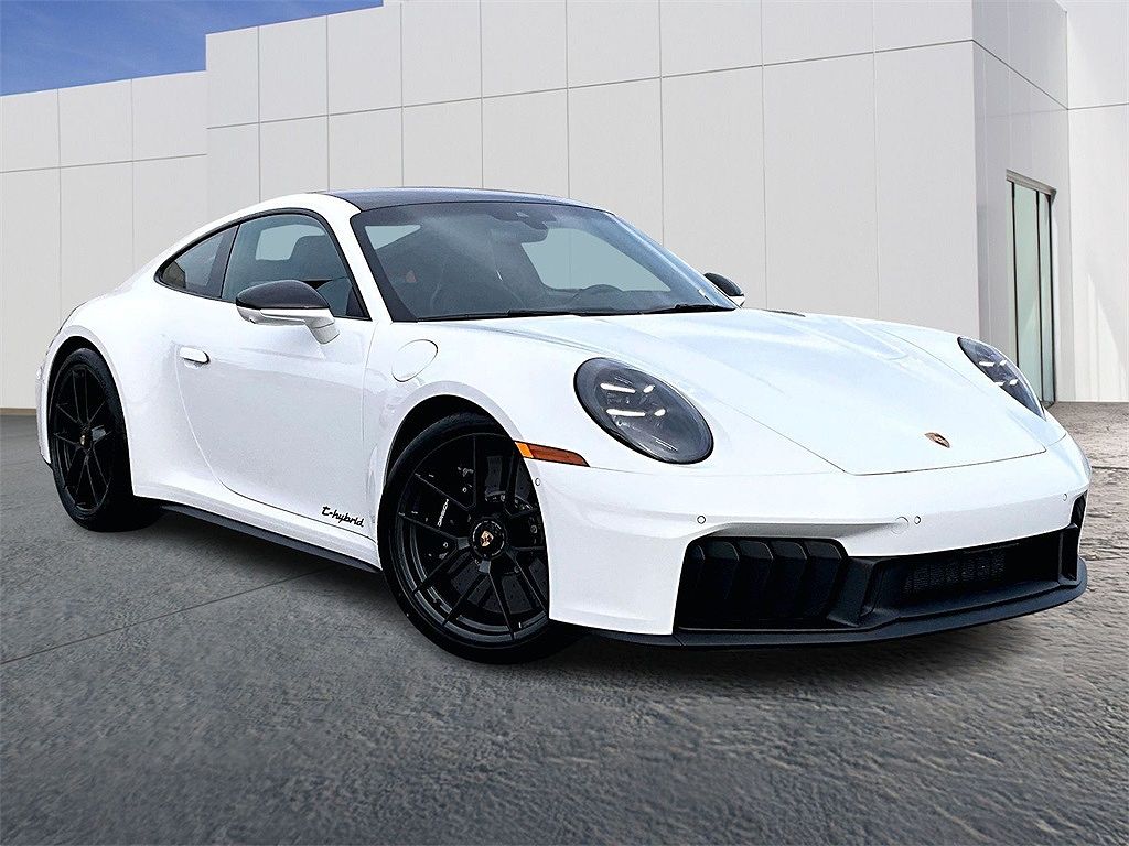 2025 Porsche 911 Carrera GTS