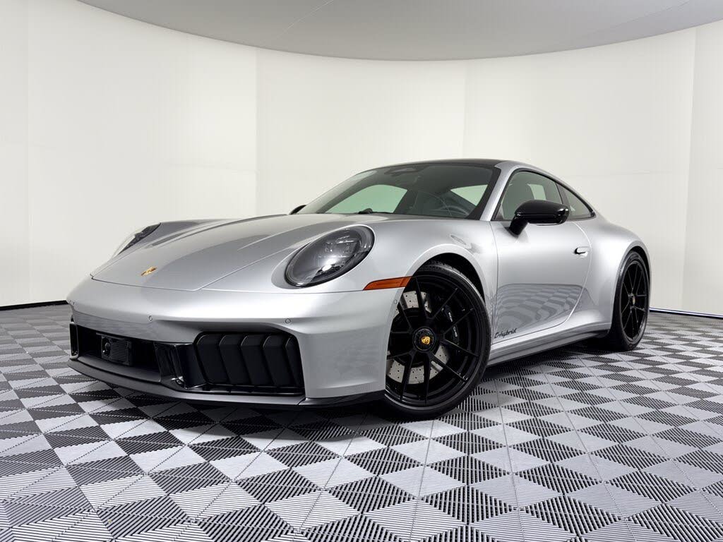 2026 Porsche 911 Carrera 4 GTS