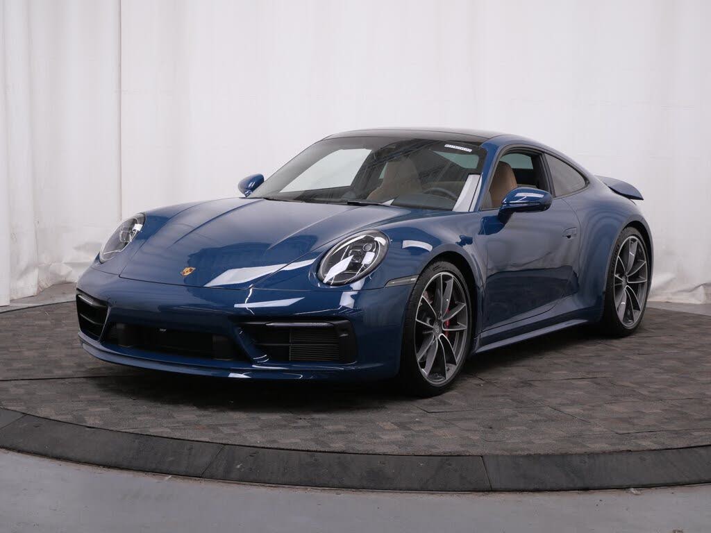 2024 Porsche 911 Carrera 4 GTS