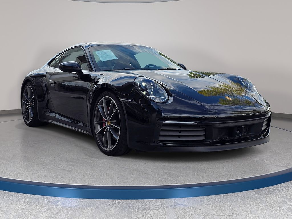 2024 Porsche 911 Carrera 4 GTS