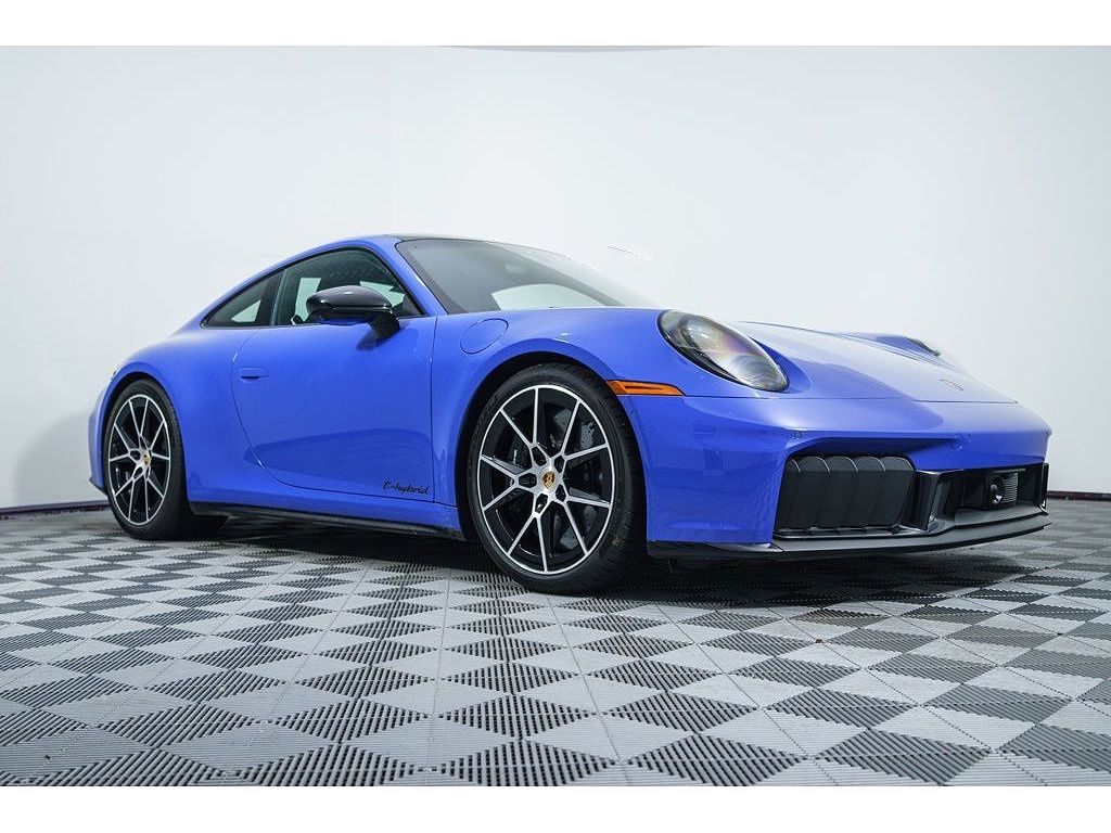 2025 Porsche 911 Carrera GTS