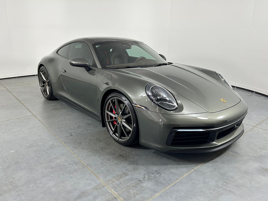 2023 Porsche 911 Carrera 4 GTS