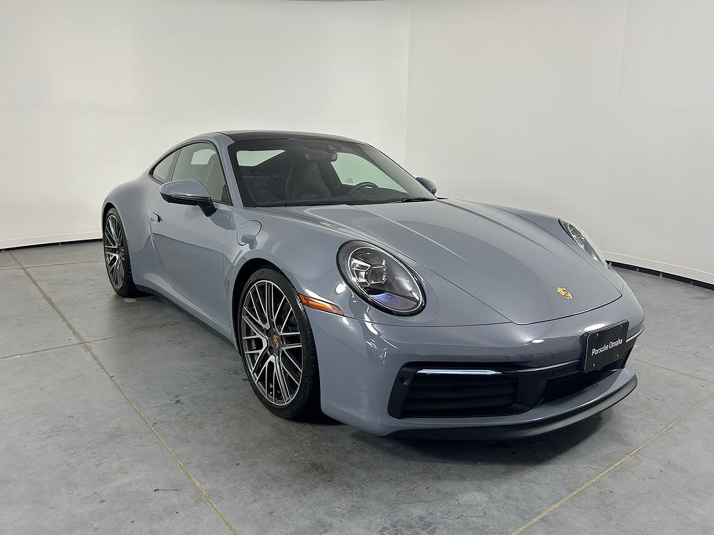 2024 Porsche 911 Carrera 4 GTS