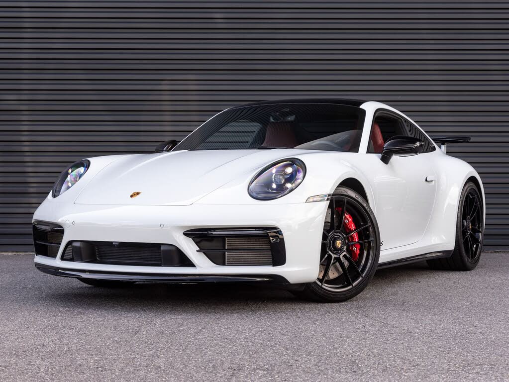 2024 Porsche 911 Carrera 4 GTS