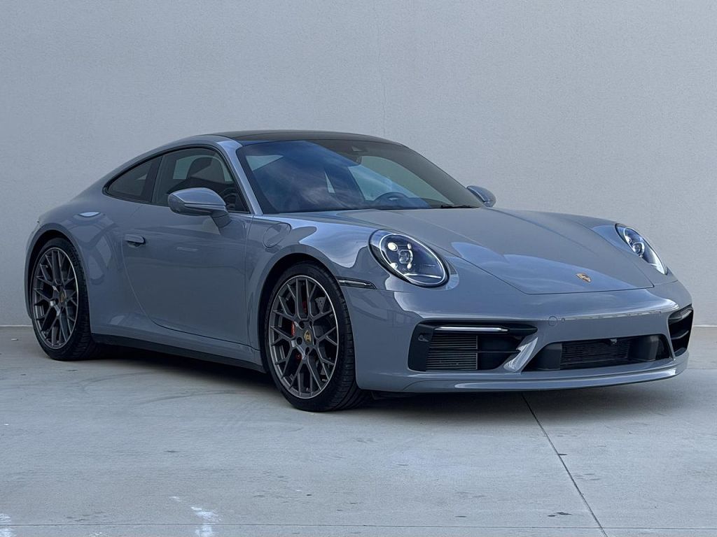 2024 Porsche 911 Carrera 4 GTS