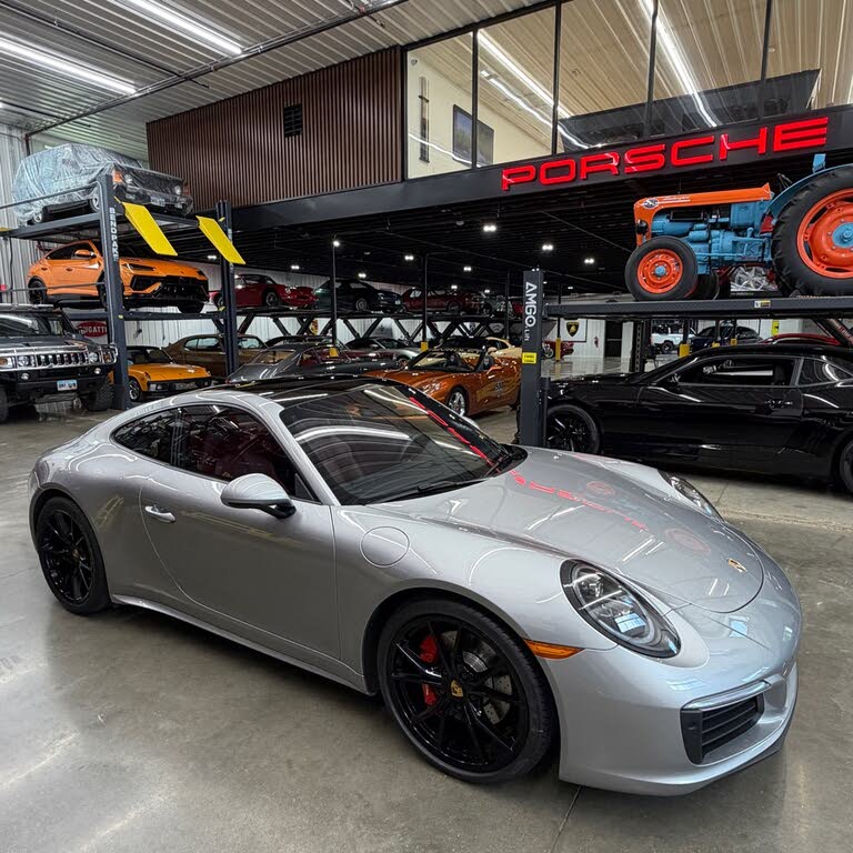 2018 Porsche 911 Carrera GTS