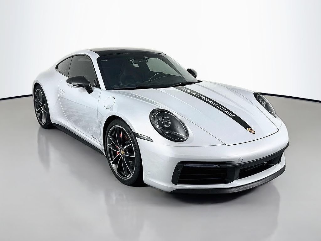 2023 Porsche 911 Carrera 4 GTS