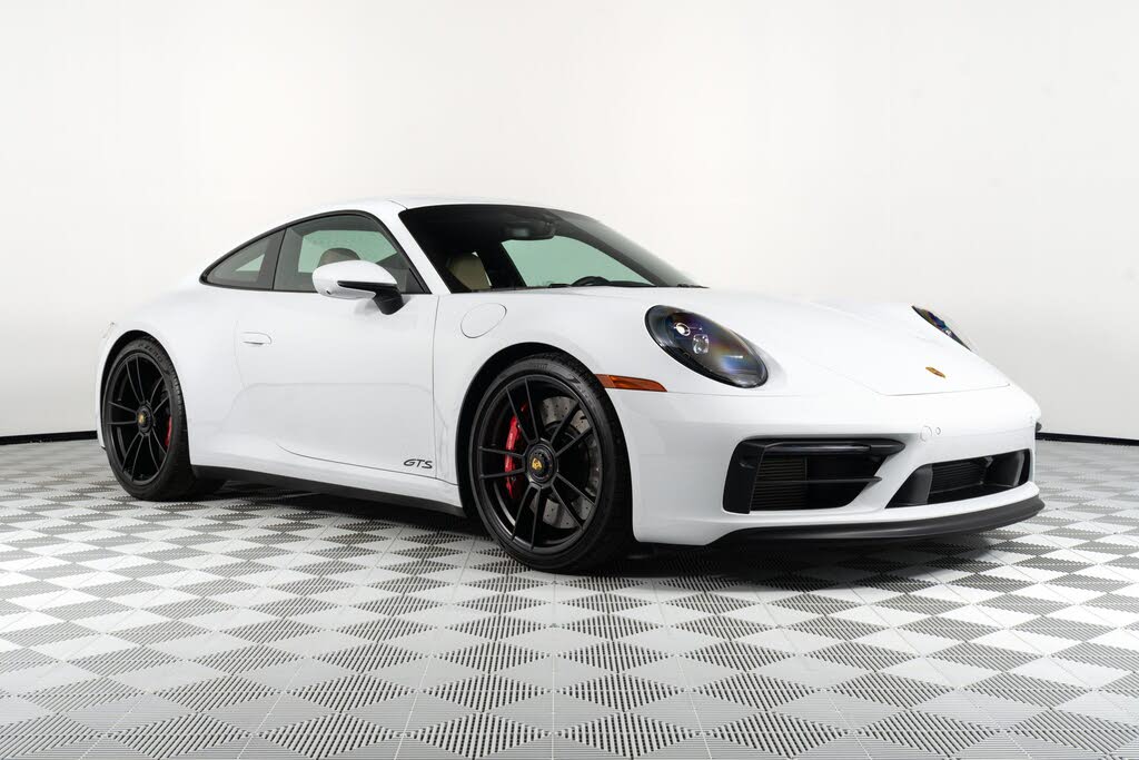 2023 Porsche 911 Carrera 4 GTS