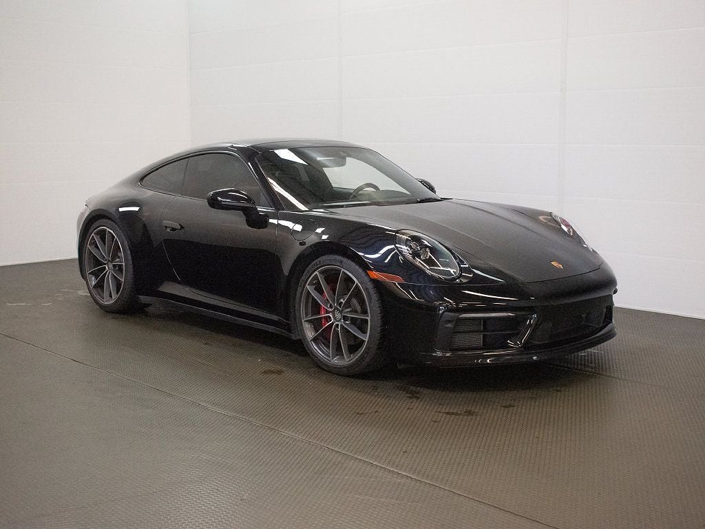 2023 Porsche 911 Carrera 4 GTS