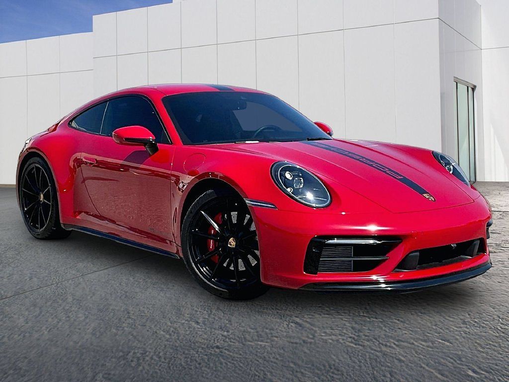 2024 Porsche 911 Carrera 4 GTS