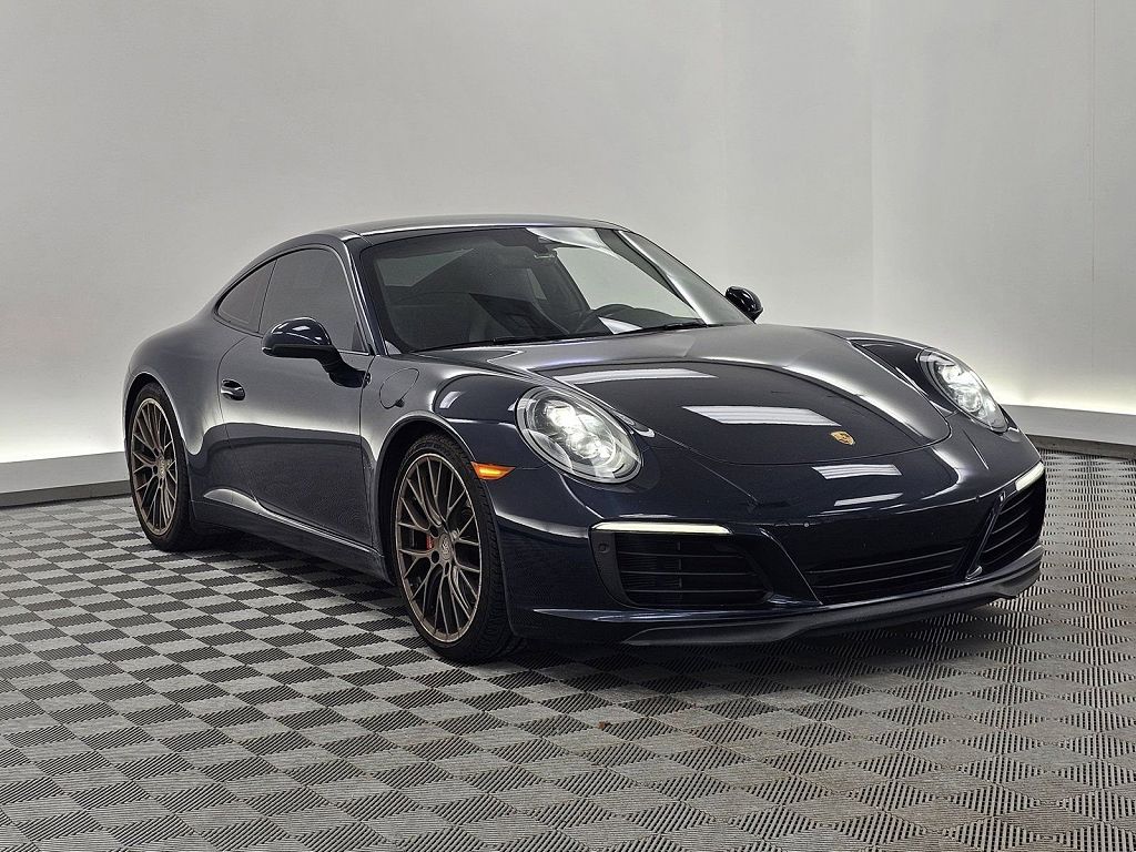 2018 Porsche 911 Carrera GTS