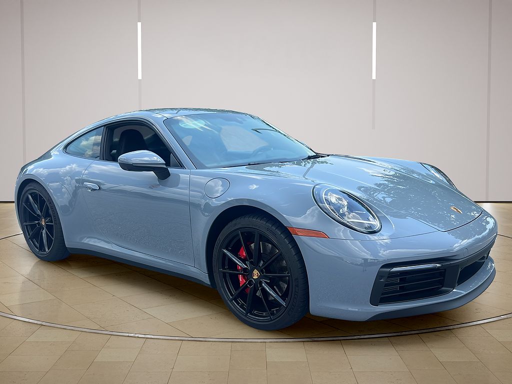 2024 Porsche 911 Carrera 4 GTS