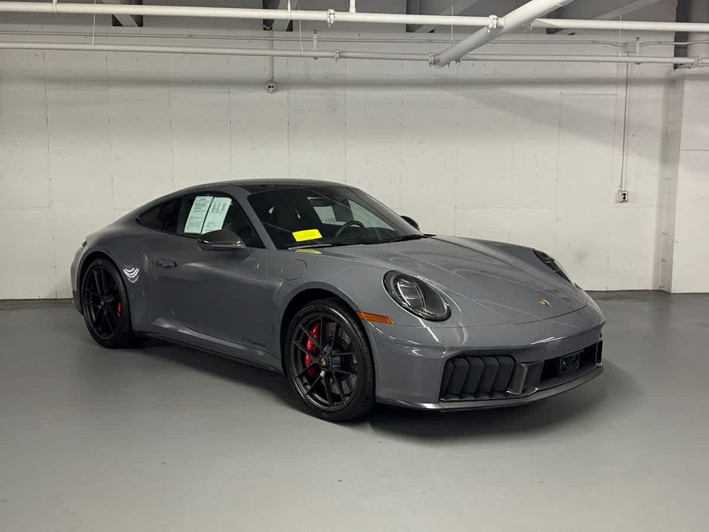 2025 Porsche 911 Carrera GTS