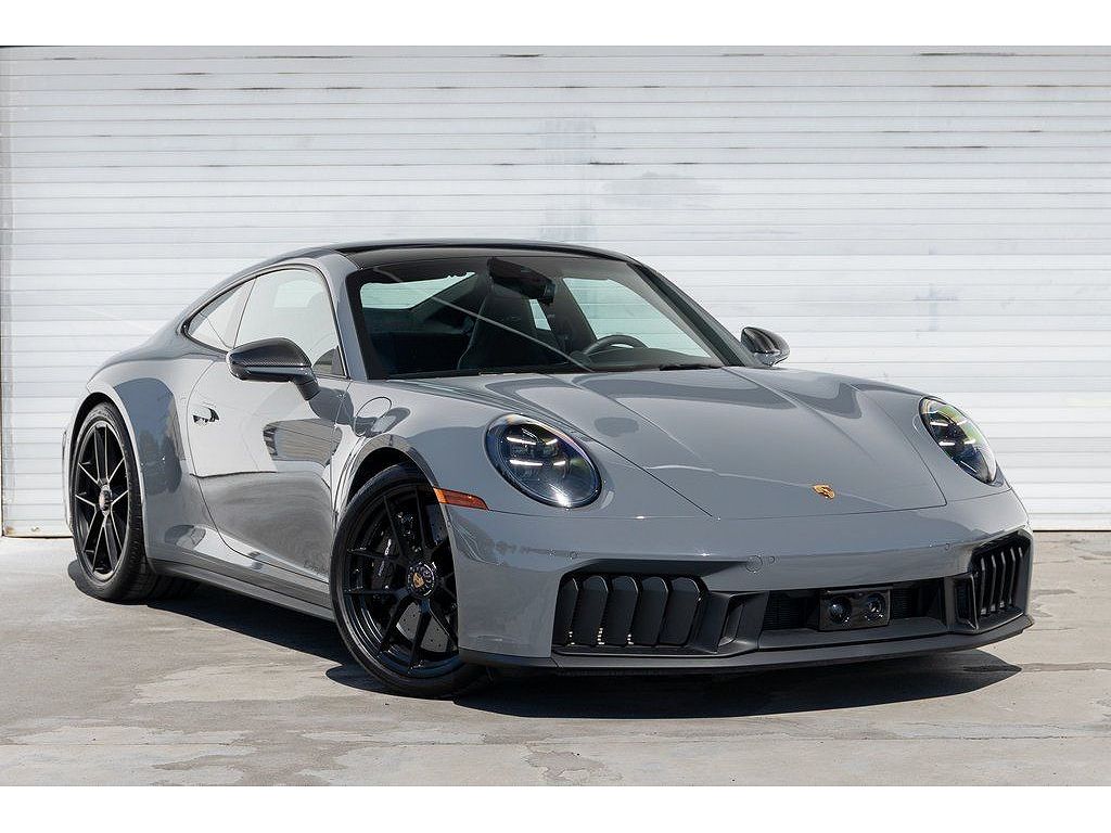 2025 Porsche 911 Carrera GTS