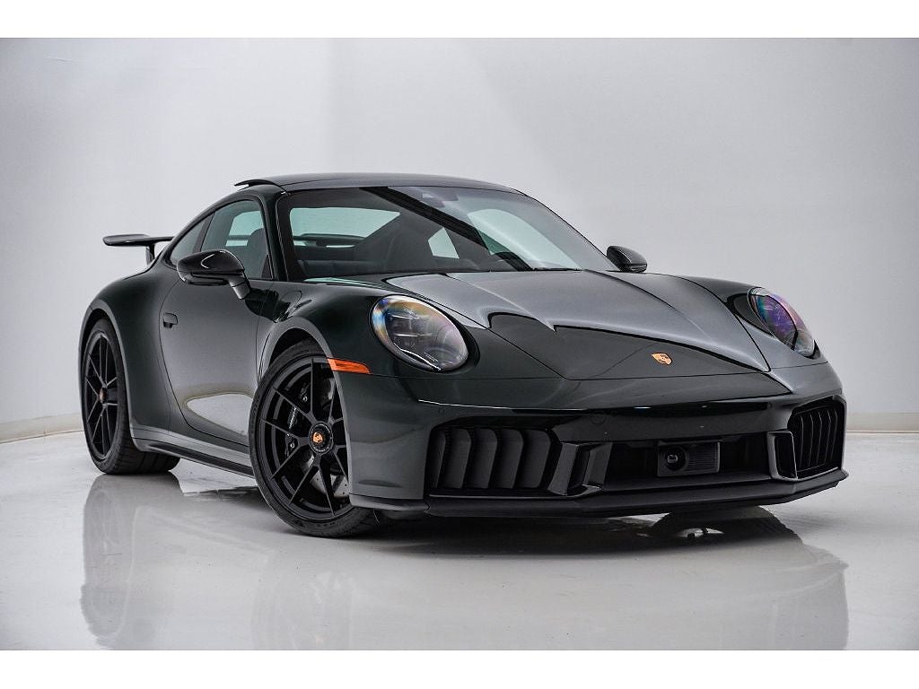 2026 Porsche 911 Carrera 4 GTS