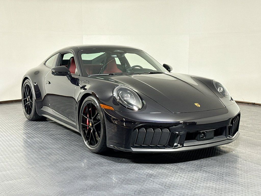 2026 Porsche 911 Carrera 4 GTS