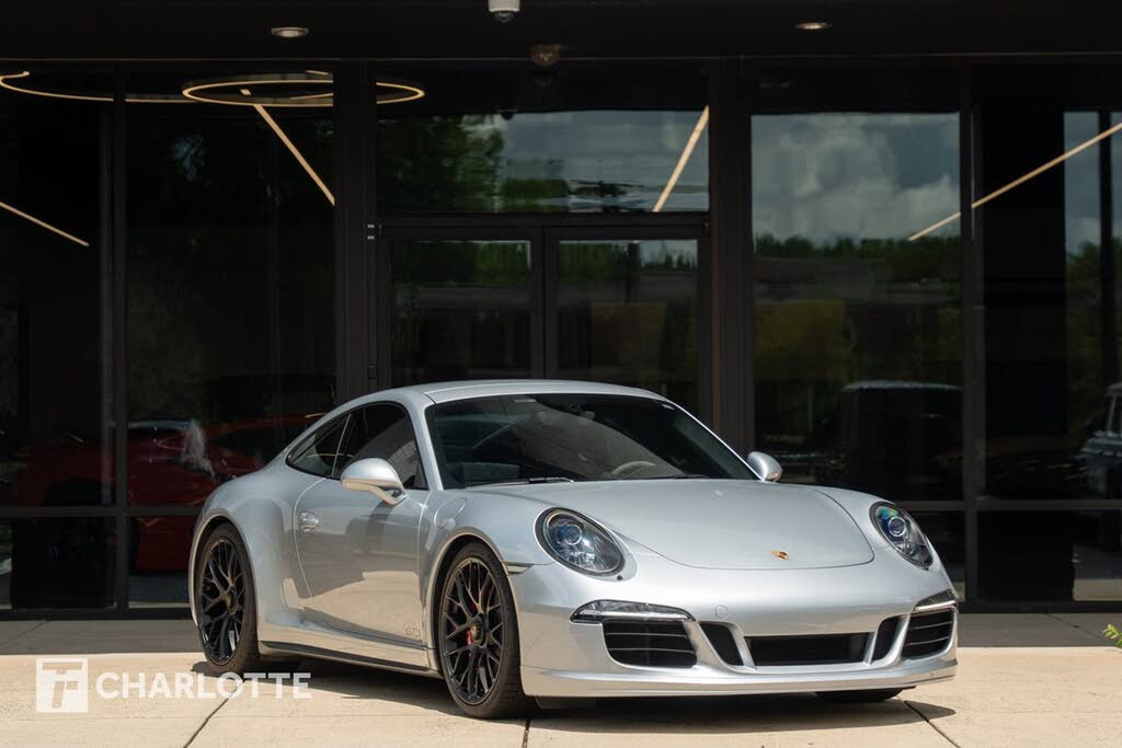 2016 Porsche 911 Carrera 4 GTS