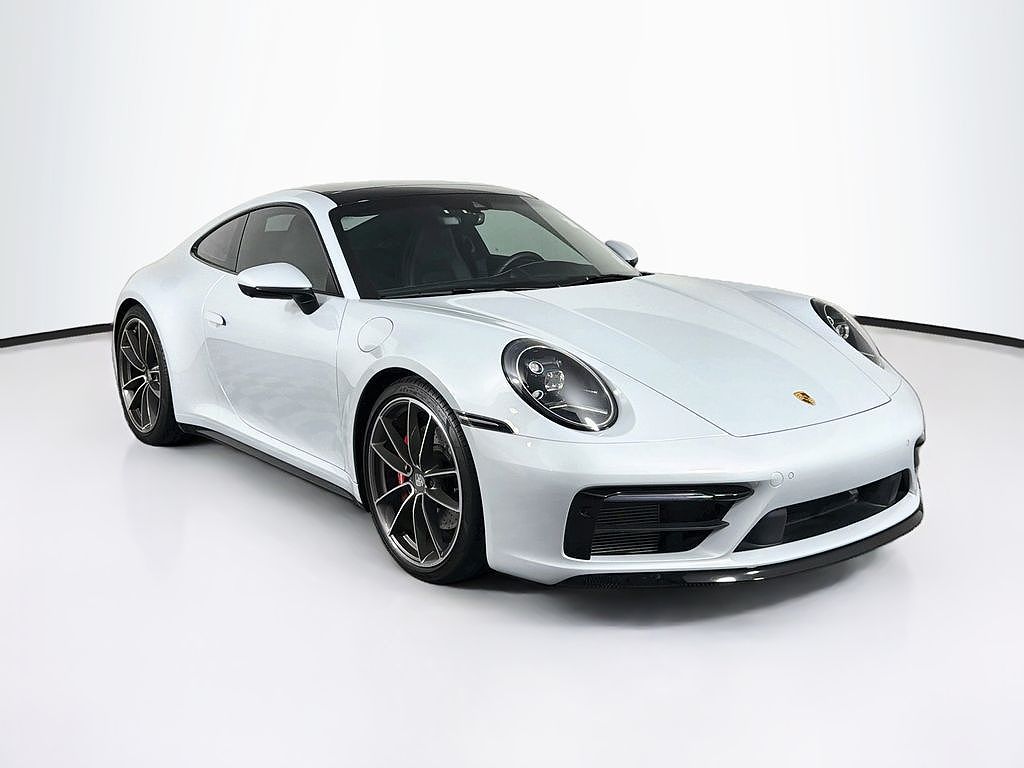 2024 Porsche 911 Carrera 4 GTS