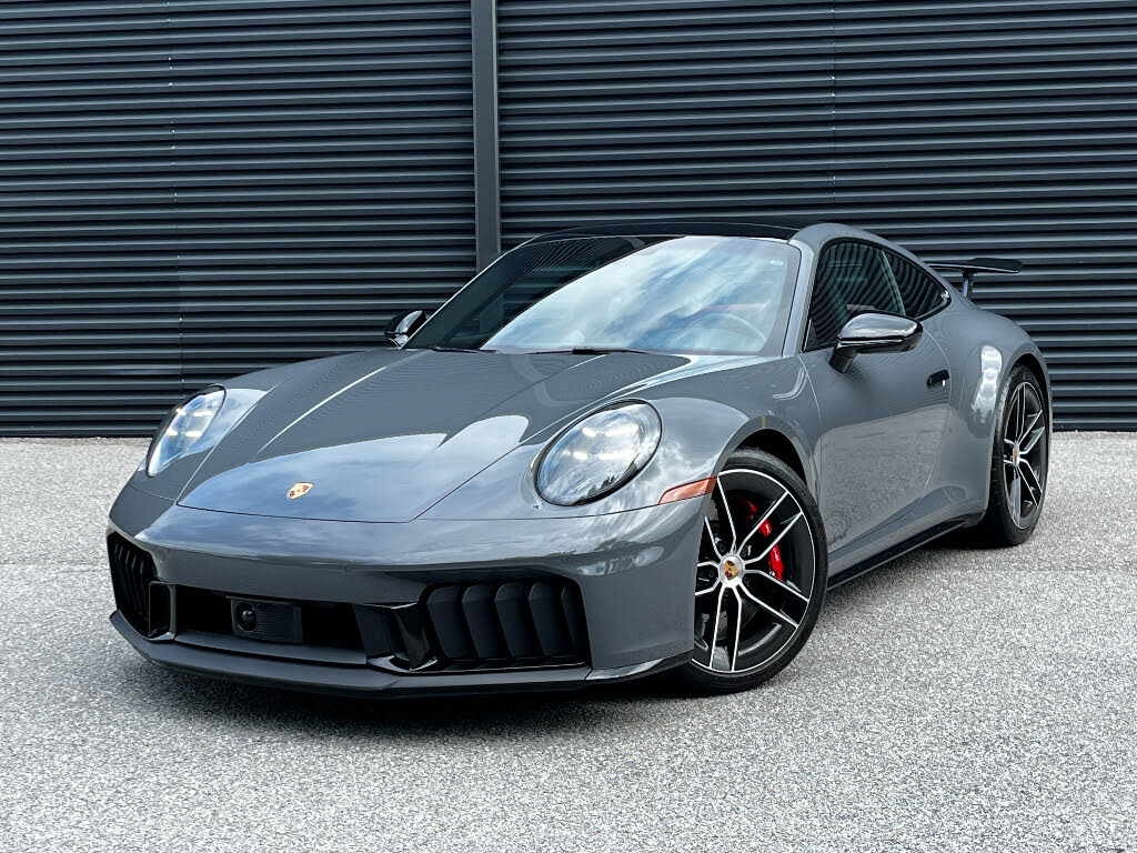 2026 Porsche 911 Carrera 4 GTS