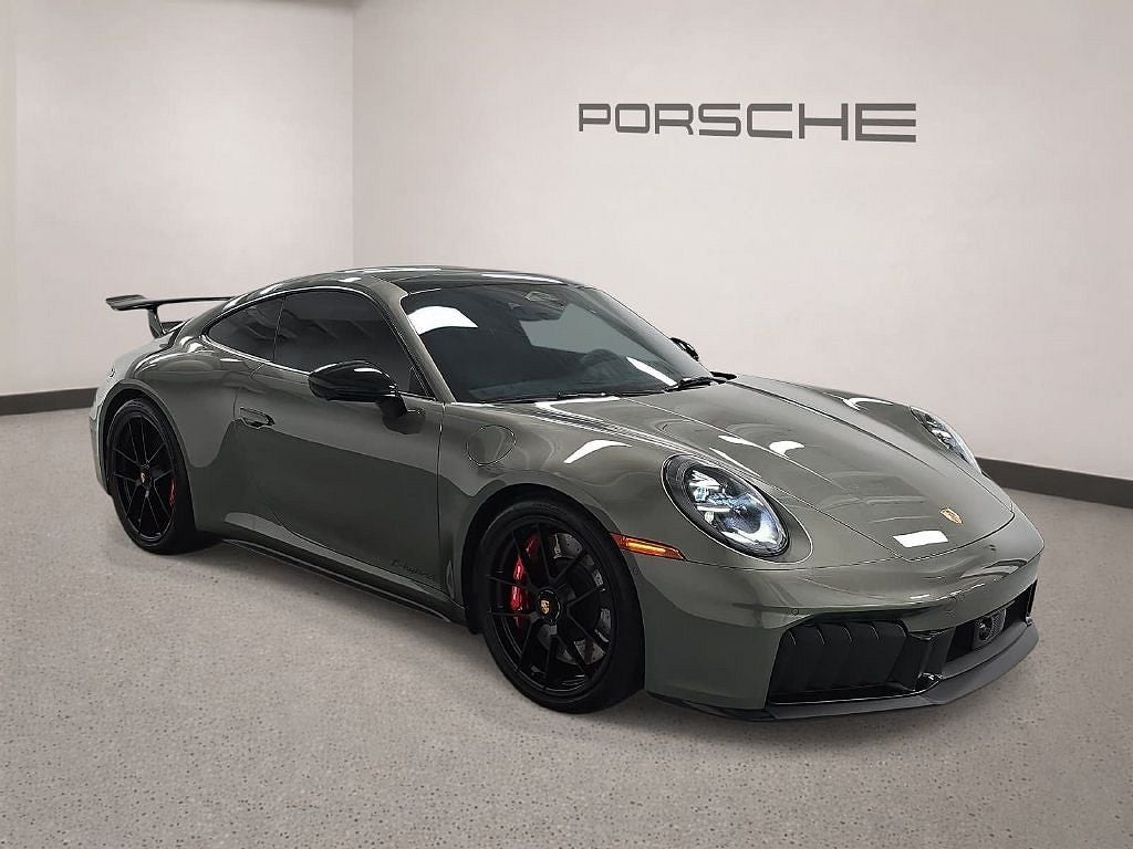2026 Porsche 911 Carrera 4 GTS