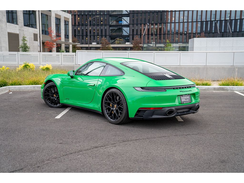 2022 Porsche 911 Carrera 4 GTS