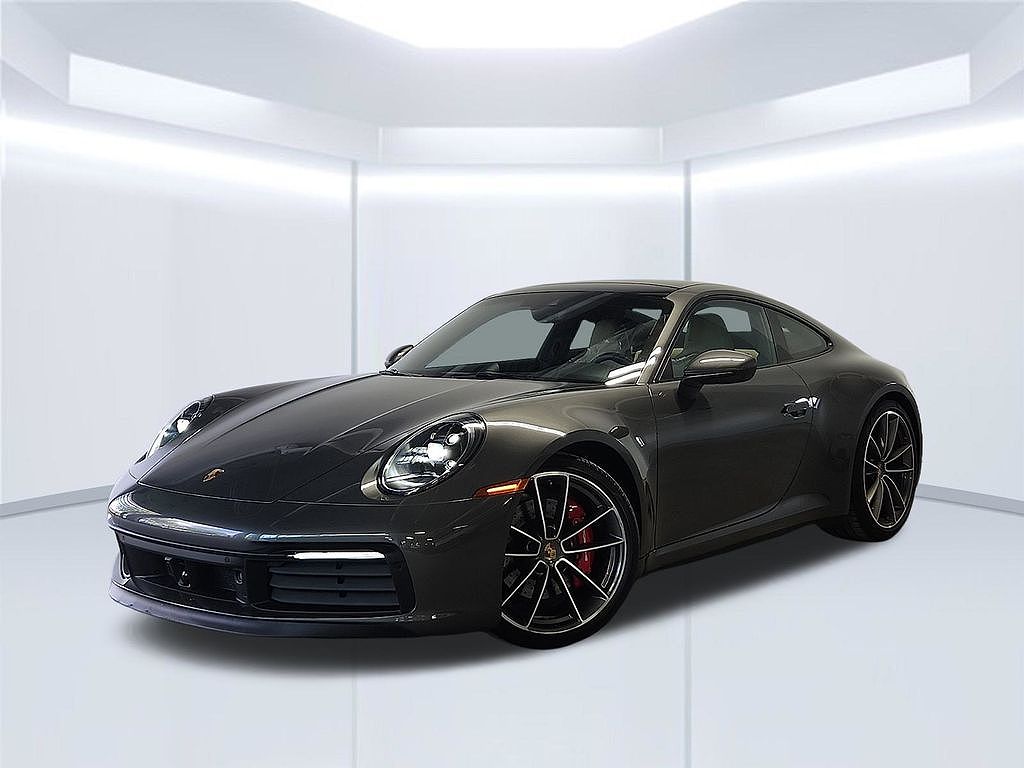 2024 Porsche 911 Carrera 4 GTS